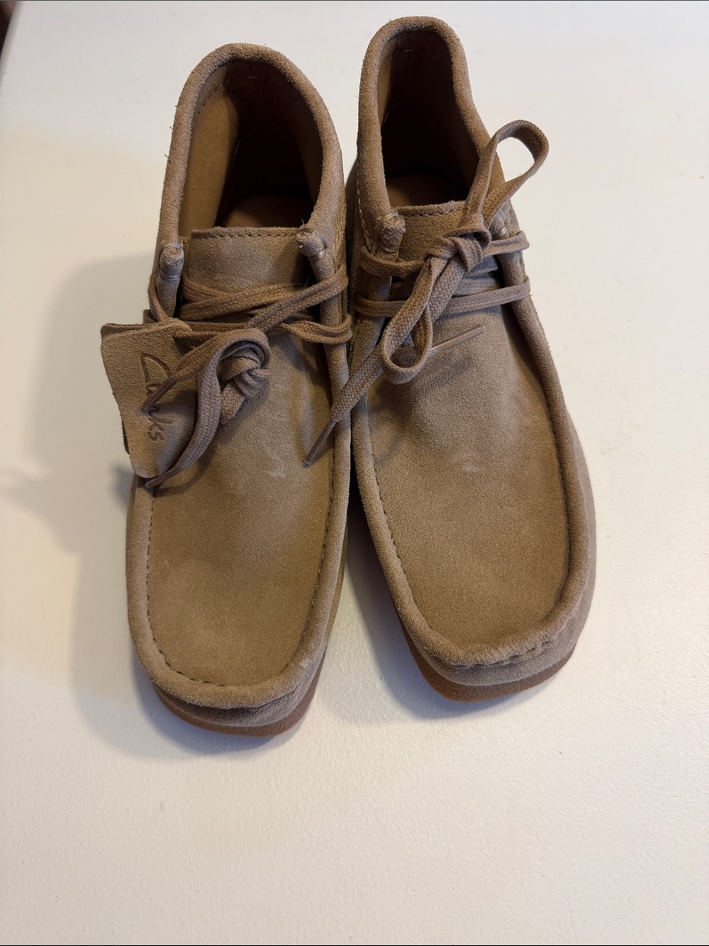 Clarks Wallabees Suede Chukka Boots - Light Brown Sz 7.5. Box46. New. No box